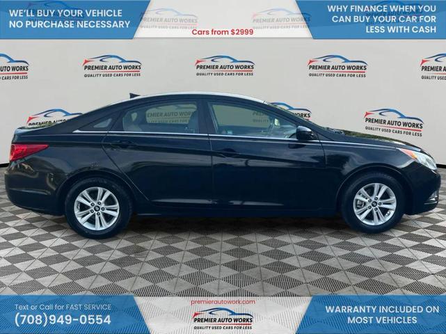 Photo of 2013 Midnight Black Mica Hyundai SONATA