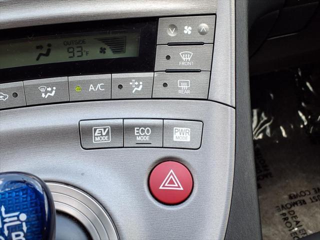 Photo of 2012 WHITE Toyota Prius