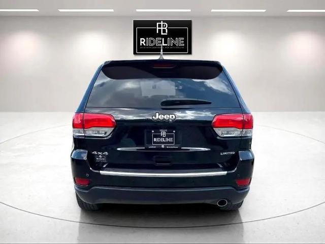 Photo of 2018 Diamond Black Crystal Pearlcoat Jeep Grand Cherokee