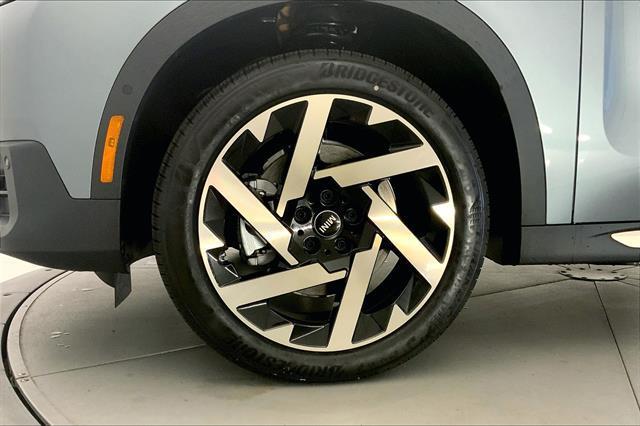 Photo of 2025 Smokey Green MINI Countryman