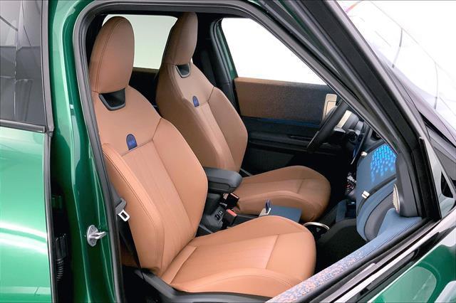 Photo of 2025 British Racing Green IV Metallic MINI Countryman