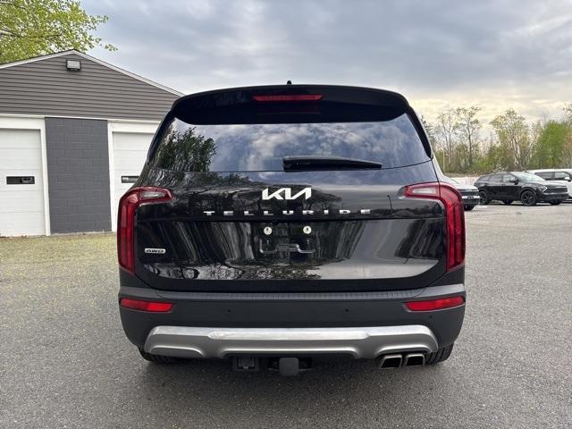 Photo of 2022 Black Kia Telluride