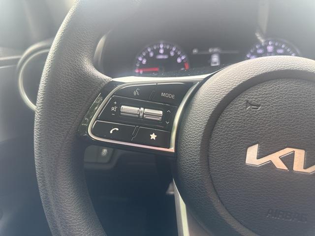 Photo of 2022 Snow White Pearl Kia Forte