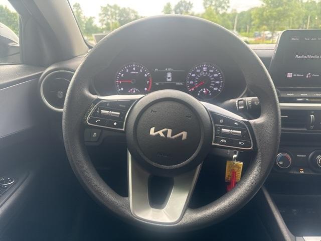 Photo of 2022 Snow White Pearl Kia Forte