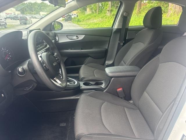 Photo of 2022 Snow White Pearl Kia Forte