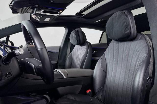 Photo of 2022 Obsidian Black Metallic Mercedes-Benz EQS 580