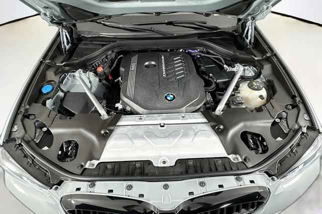 Photo of 2024 Brooklyn Grey Metallic BMW X3