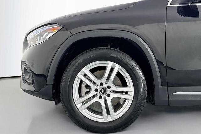Photo of 2023 Night Black Mercedes-Benz GLA 250