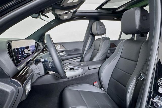 Photo of 2025 Black Mercedes-Benz GLE 450e