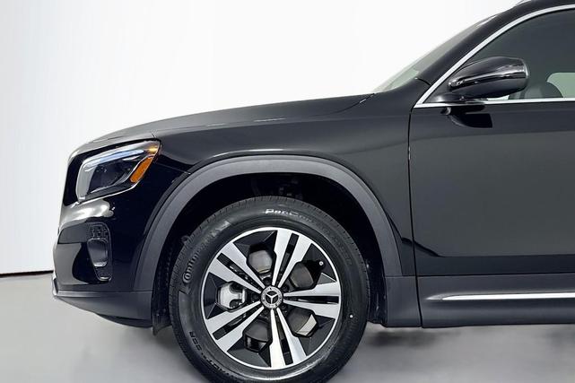 Photo of 2025 Night Black Mercedes-Benz GLB 250
