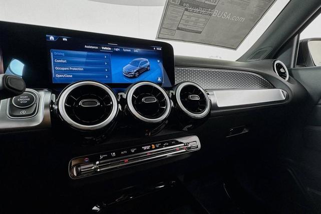 Photo of 2025 Night Black Mercedes-Benz GLB 250