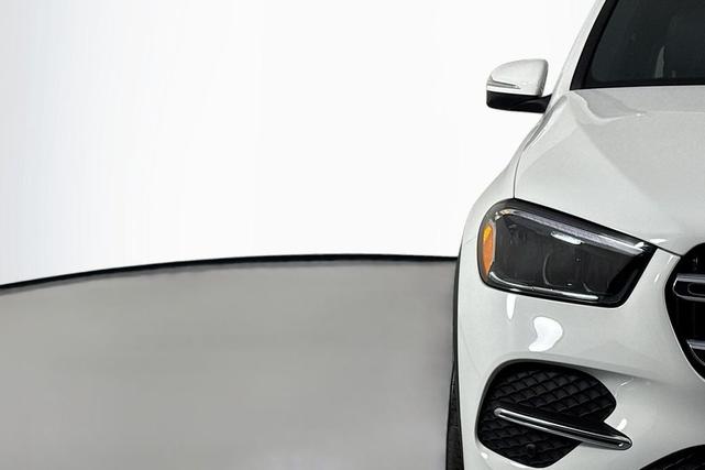 Photo of 2025 Polar White Mercedes-Benz GLE 350