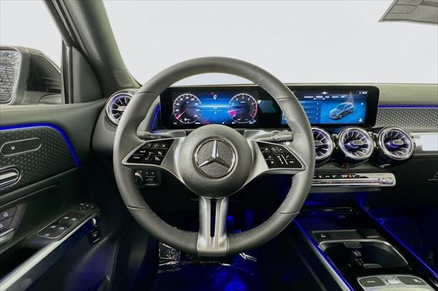 Photo of 2025 Night Black Mercedes-Benz GLB 250