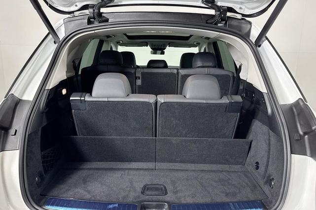 Photo of 2026 Polar White Mercedes-Benz GLE 450