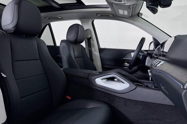 Photo of 2026 Polar White Mercedes-Benz GLE 450