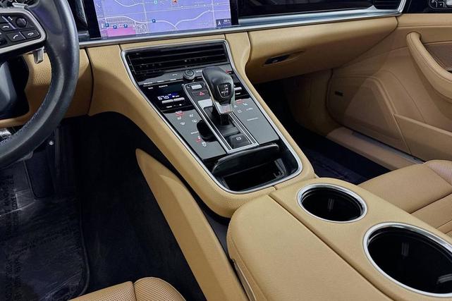 Photo of 2020 Black Porsche Panamera