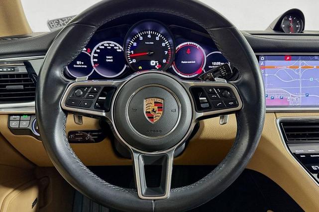 Photo of 2020 Black Porsche Panamera
