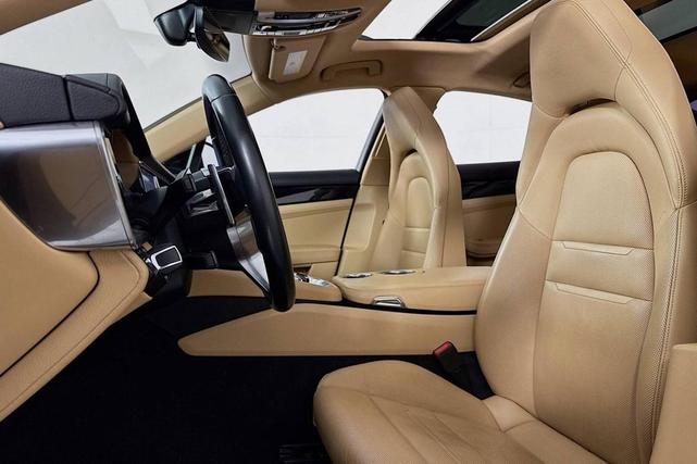 Photo of 2020 Black Porsche Panamera