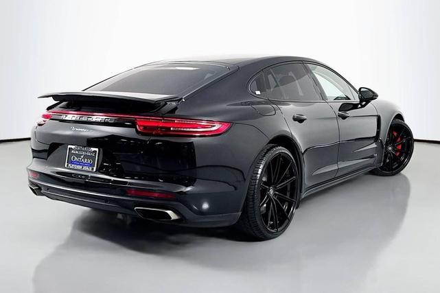 Photo of 2020 Black Porsche Panamera