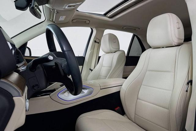 Photo of 2022 Polar White Mercedes-Benz GLE 350
