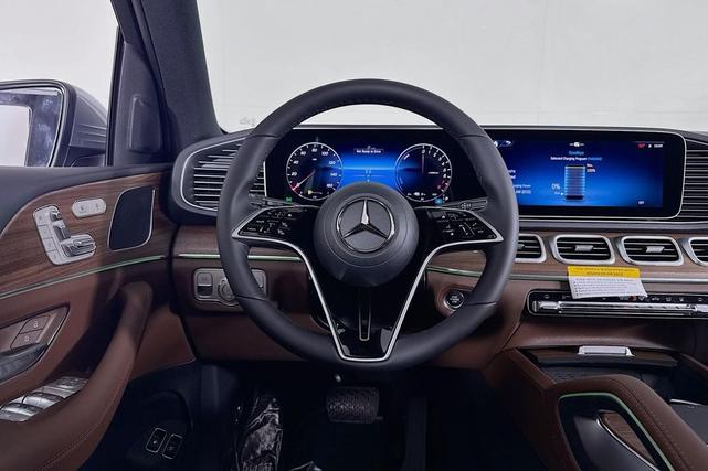 Photo of 2026 Cirrus Silver Metallic Mercedes-Benz GLE 450e