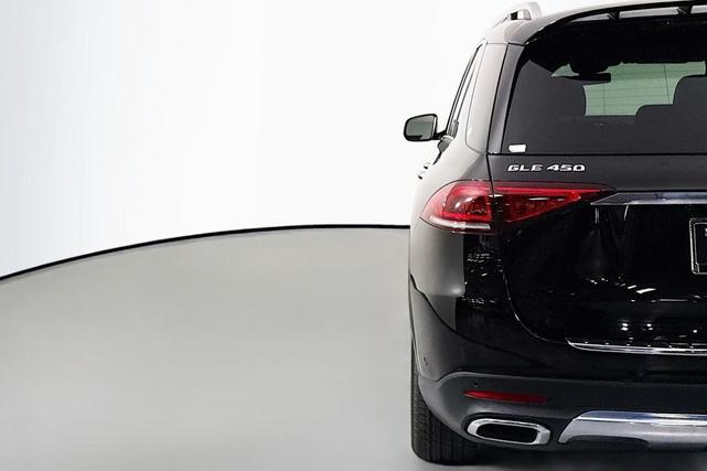 Photo of 2023 Black Mercedes-Benz GLE 450