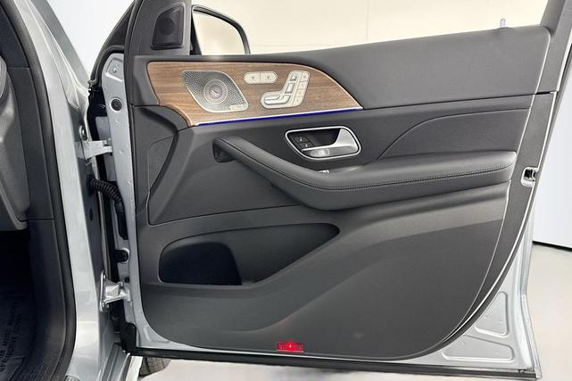 Photo of 2025 Cirrus Silver Metallic Mercedes-Benz GLS 450