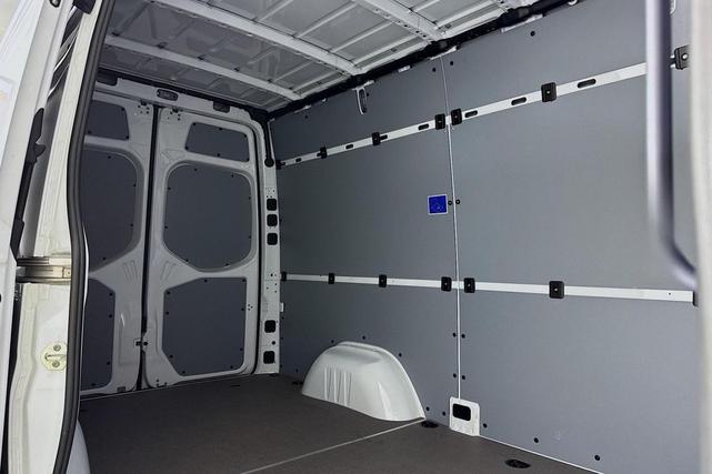 Photo of 2023 Arctic White Mercedes-Benz Sprinter 2500