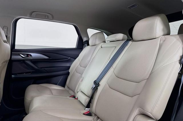 Photo of 2021 Snowflake White Pearl Mica Mazda CX-9