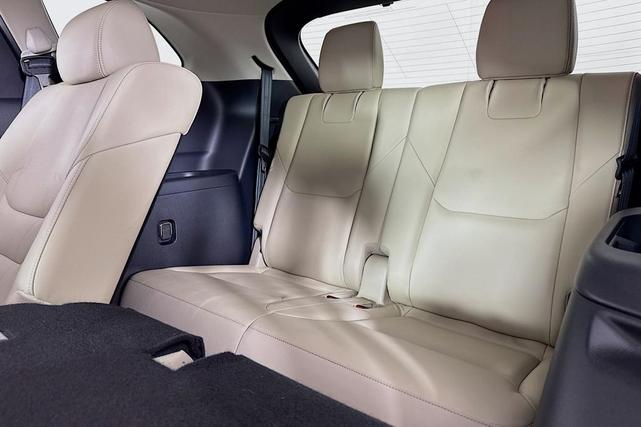 Photo of 2021 Snowflake White Pearl Mica Mazda CX-9