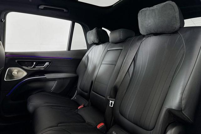 Photo of 2023 Black Mercedes-Benz EQS 450