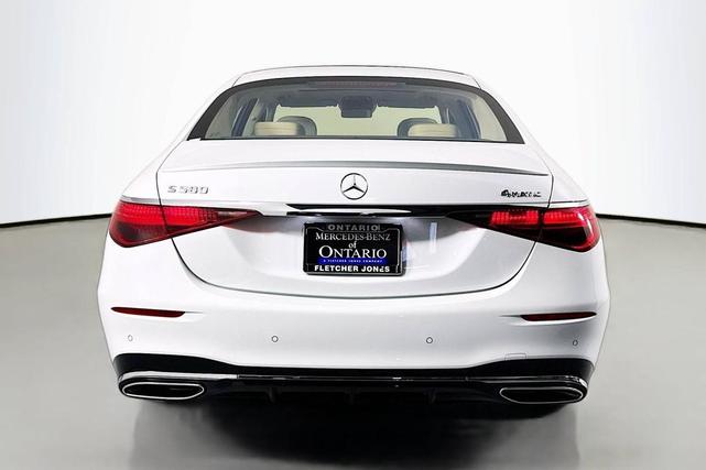 Photo of 2025 MANUFAKTUR Moonlight White Metallic Mercedes-Benz S-Class