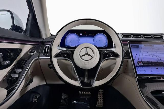 Photo of 2025 MANUFAKTUR Moonlight White Metallic Mercedes-Benz S-Class