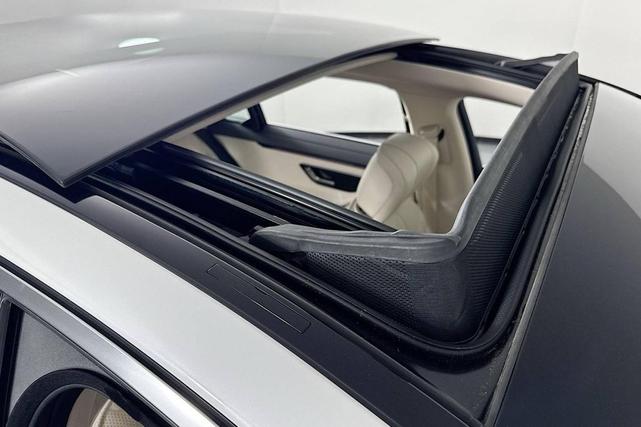 Photo of 2025 MANUFAKTUR Moonlight White Metallic Mercedes-Benz S-Class
