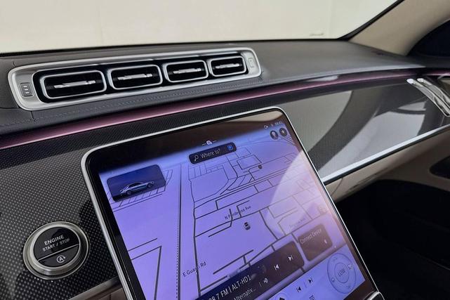 Photo of 2025 MANUFAKTUR Moonlight White Metallic Mercedes-Benz S-Class