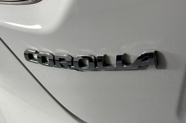 Photo of 2020 Super White Toyota Corolla