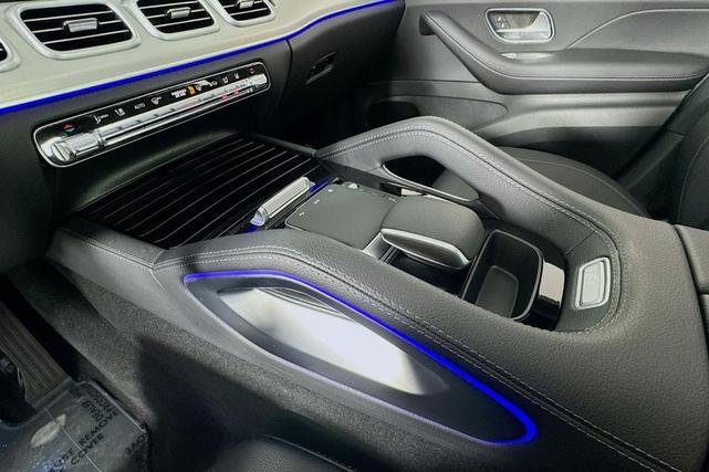 Photo of 2025 Obsidian Black Metallic Mercedes-Benz GLE 450e