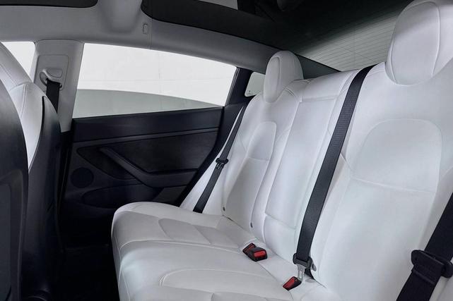 Photo of 2021 PEARL WHITE Tesla Model 3