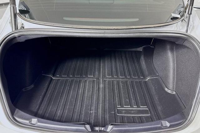 Photo of 2021 PEARL WHITE Tesla Model 3