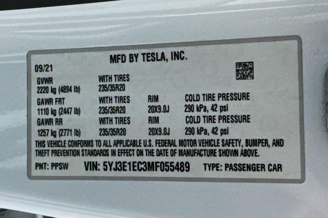 Photo of 2021 PEARL WHITE Tesla Model 3