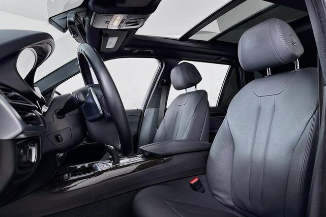 Photo of 2018 BLACK BMW X5