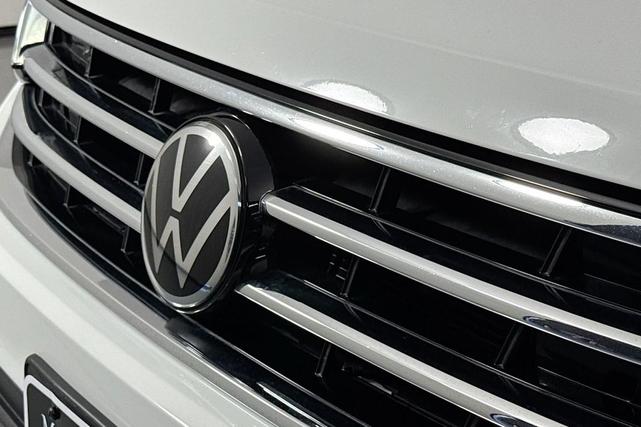 Photo of 2022 Pure White Volkswagen Tiguan