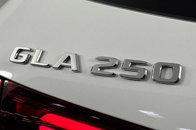 Photo of 2025 Polar White Mercedes-Benz GLA 250