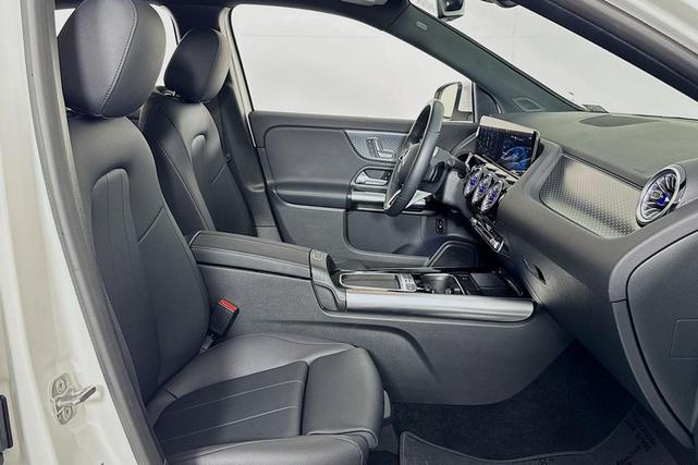 Photo of 2025 Polar White Mercedes-Benz GLA 250