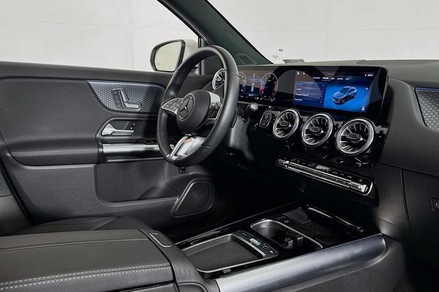 Photo of 2025 Polar White Mercedes-Benz GLA 250