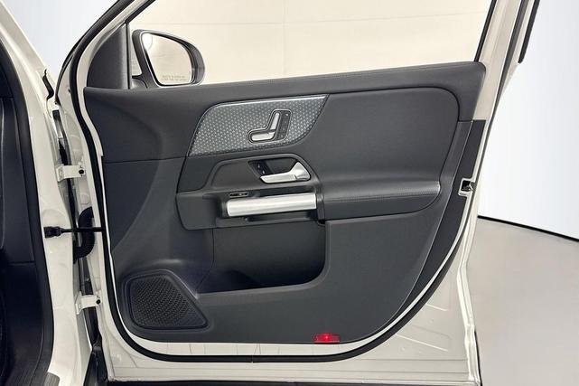 Photo of 2025 Polar White Mercedes-Benz GLA 250