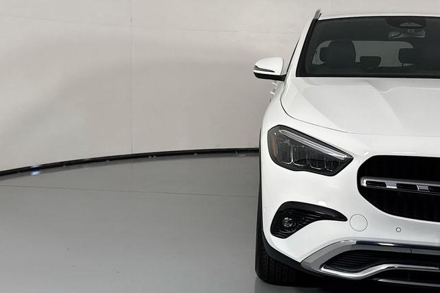Photo of 2025 Polar White Mercedes-Benz GLA 250