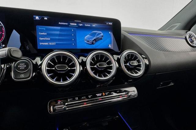 Photo of 2025 Night Black Mercedes-Benz GLA 250