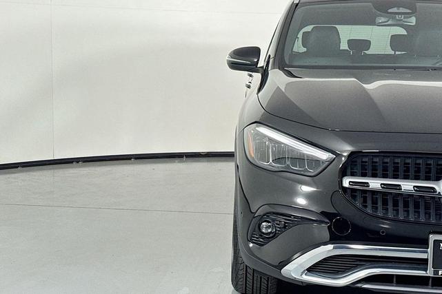 Photo of 2025 Night Black Mercedes-Benz GLA 250