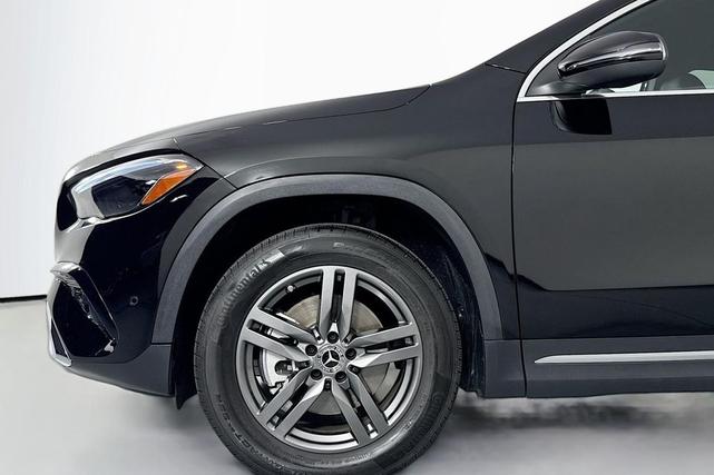 Photo of 2025 Night Black Mercedes-Benz GLA 250